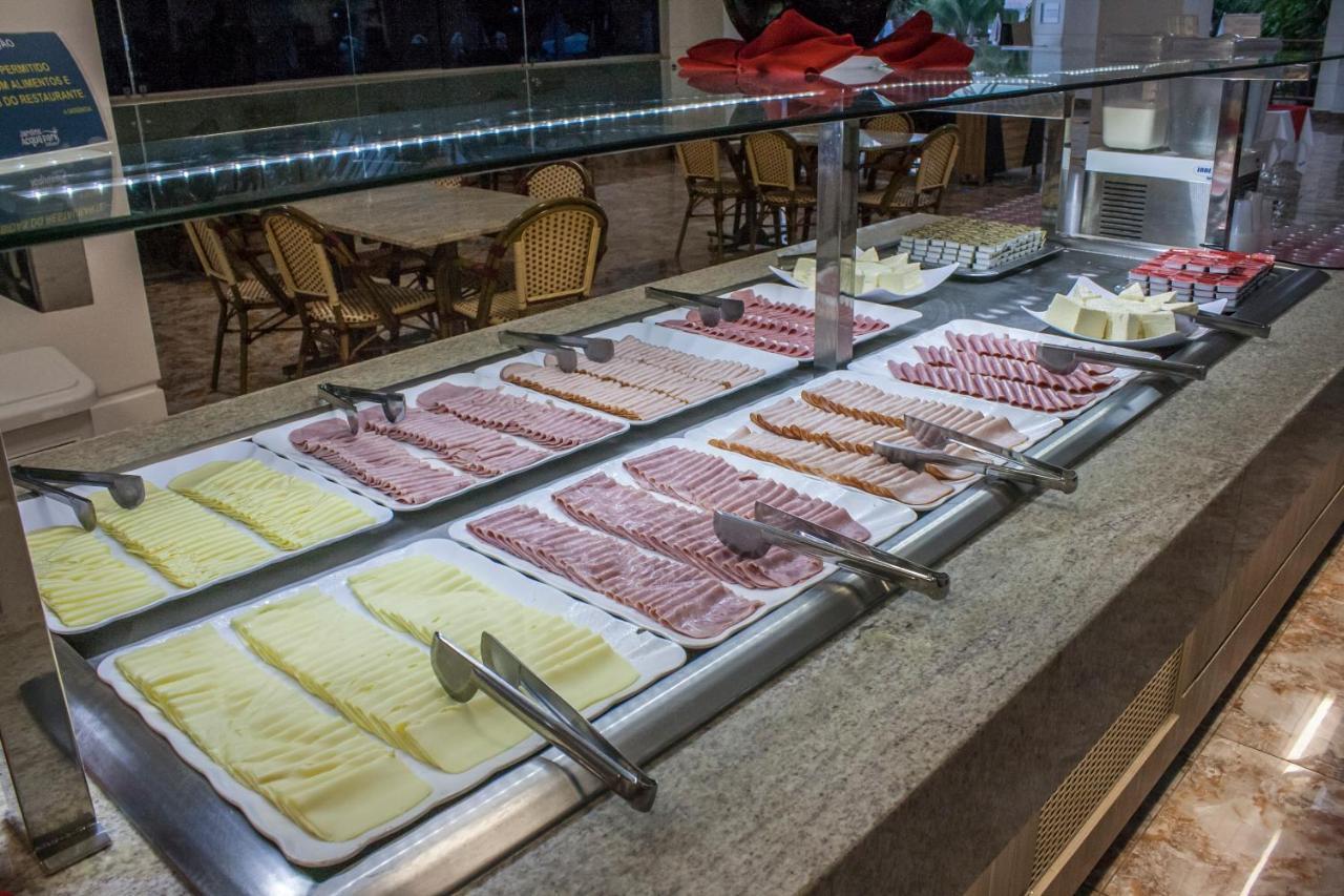 Lacqua Diroma Hotel Com Parque Aquatico 24 Horas Caldas Novas Ngoại thất bức ảnh