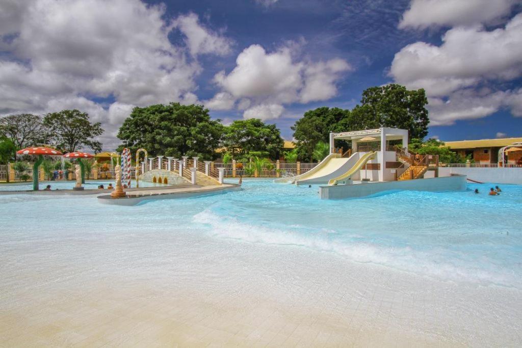 Lacqua Diroma Hotel Com Parque Aquatico 24 Horas Caldas Novas Ngoại thất bức ảnh