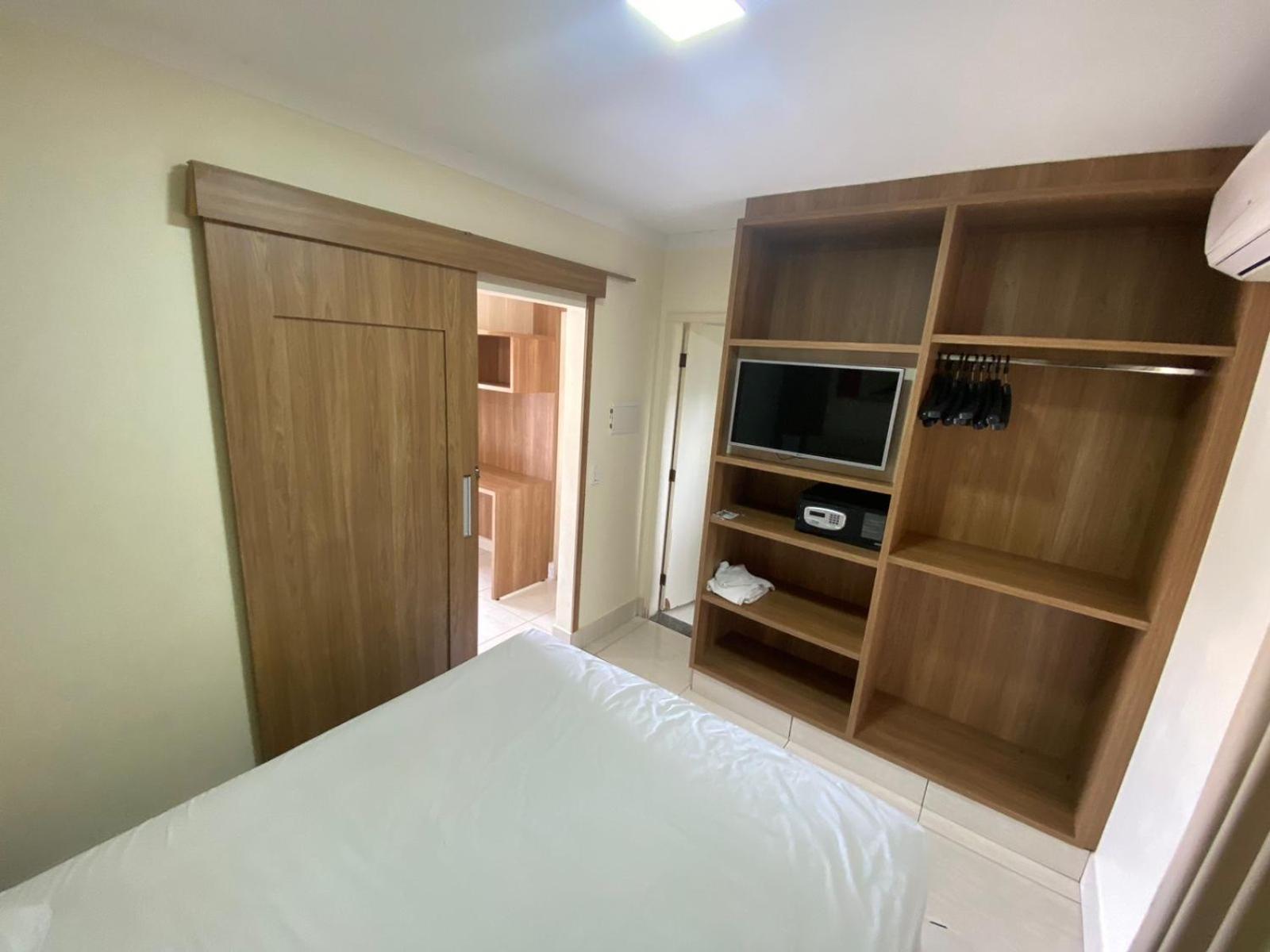 Lacqua Diroma Hotel Com Parque Aquatico 24 Horas Caldas Novas Ngoại thất bức ảnh