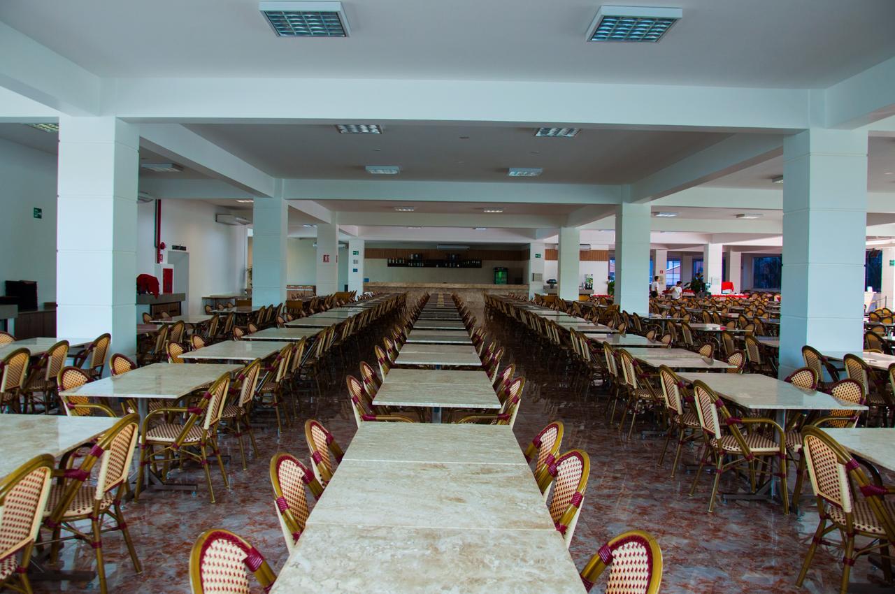 Lacqua Diroma Hotel Com Parque Aquatico 24 Horas Caldas Novas Ngoại thất bức ảnh
